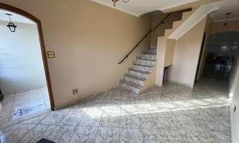 Imagem 2: Sobrado de 4 dormitórios sendo 1 Suíte