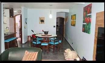 Imagem 4: Casa com 3 dormitórios, 1 suíte, edícula, 320 m² de área construída, 8 vagas no Gopouva