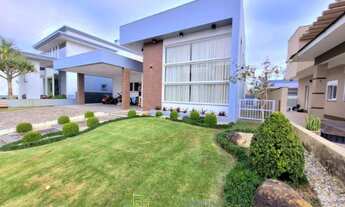 Imagem 2: Condomínio fechado, linda casa mobiliada e decorada, pronta para morar!