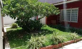 Imagem: Casa próxima da Lagoa a Lagoa do Araçá