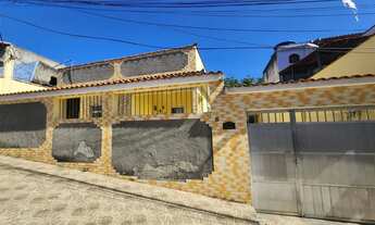 Imagem 2: Casarão amplo com casa anexa nos fundos - 4 quartos total pertinho da Dutra