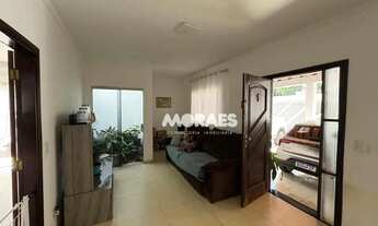 Imagem: Casa com 3 quartos, 1 suíte, 2 vagas para