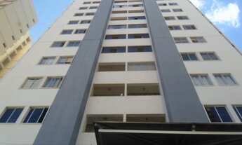 Imagem: 03 quartos, 01 suíte com closet, armários