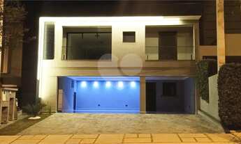 Imagem: Casa à venda com 3 quartos, sendo 2 suítes