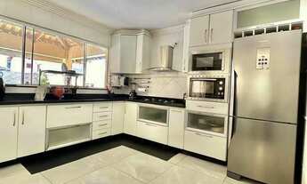 Imagem 6: Casa à venda com 3 suítes amplas, 250m² de construção no Portal do Sol 1, Goiânia, GO