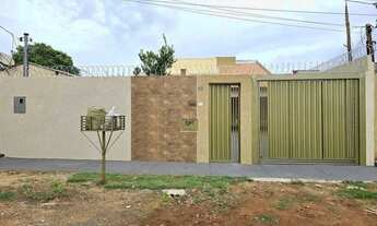 Imagem: Casa Térrea à venda, 2 quartos, 1 suíte