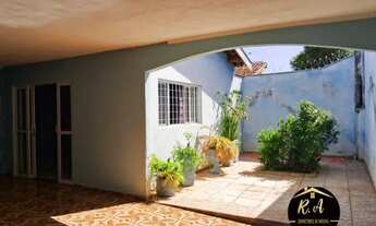 Imagem: Casa com 03 Dormitórios ao Lado Avenida