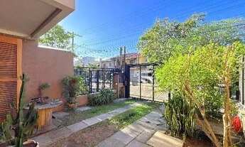 Imagem 3: Casa em Porto Alegre, no bairro Hípica, com 3 dormitório(s), e 3 banheiros, à venda