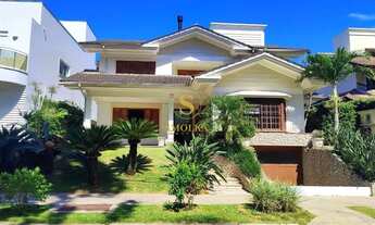 Imagem: Casa com 400 m², 4 suítes a 350 metros