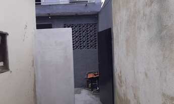 Imagem 2: Casa duplex ampla de fundos com 2 quartos no Caioaba - N.I