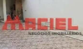 Imagem 6: Imóvel para venda tem 240 metros quadrados com 4 quartos