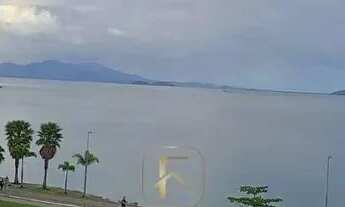 Imagem 5: Amplo apartamento à venda em Florianópolis, com 3 dormitórios, sendo 1 suíte, vaga de gara