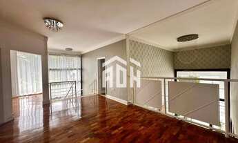 Imagem 2: Residência Exclusiva no Tamboré 1 com 4 Suítes e Piscina Aquecida