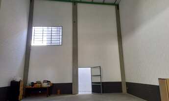 Imagem 2: Galpão/Depósito/Armazém p/ aluguel e venda possui 280 m2, sendo 200 m2 de Galpão na Vila J
