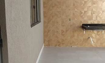 Imagem 4: Casa sendo 2 Quartos 1 suíte, sala e cozinha Pe direito duplo bem alto, Próximo ao passeio