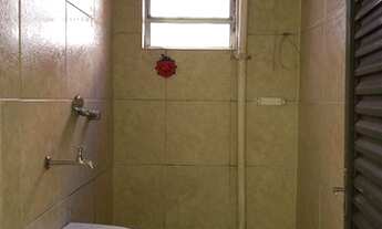 Imagem 2: Dois cômodos, banheiro e lavanderia