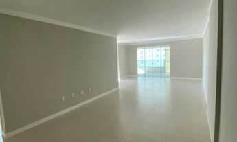 Imagem 4: Meia Praia 4 Suítes ,3 garagens bem localizado