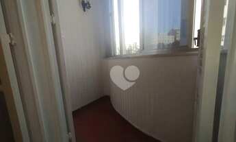 Imagem 3: Excelente 3 quartos sala 2 ambientes com varandinha, 2 banheiros sociais, dependência Vaga