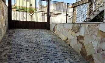 Imagem: Sobrado para aluguel possui 240 metros quadrados