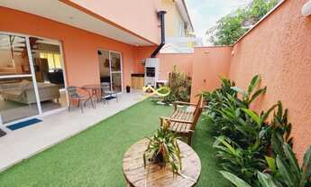 Imagem: Condomínio fechado com piscina e sauna