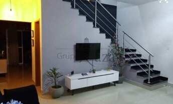 Imagem 2: Casa Sobrado - Jacareí - Villa Branca - 2 Dormitórios - 175m² - Lazer com piscina e churra