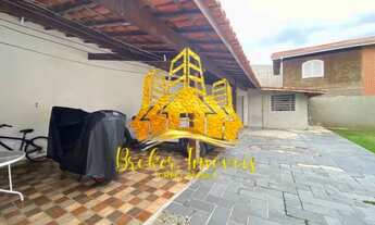 Imagem 6: OPORTUNIDADE CASA TÉRREA A ALGUNS PASSOS DA PRAIA DAS PALMEIRAS EM CARAGUATATUBA