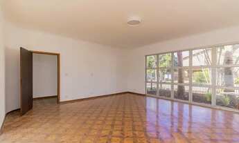 Imagem 3: Casa de condomínio térrea para aluguel tem 320 metros quadrados com 3 quartos