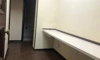 Imagem 5: Edificação antiga com 190m2 construídos para fins comerciais , 95m2 total terreno, compost