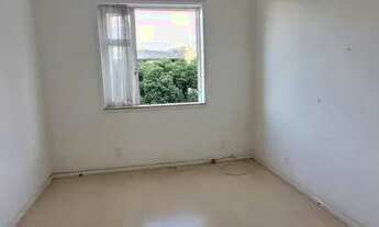 Imagem: Apartamento em prédio pequeno em Rua bucólica