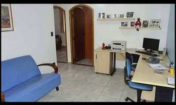 Imagem 6: Casa com 3 dormitórios, 1 suíte, edícula, 320 m² de área construída, 8 vagas no Gopouva