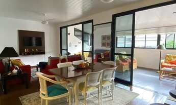 Imagem 3: Cobertura ampla, com 3 quartos e ótimas varandas, à venda no Centro de Nova Friburgo - RJ