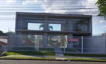 Imagem 2: Prédio comercial no Pinheirinho