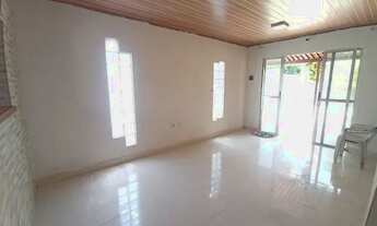 Imagem 5: Oportunidade! Casa com amplo espaço externo, 03 quartos (01 suíte), 03 vagas de garagem, c