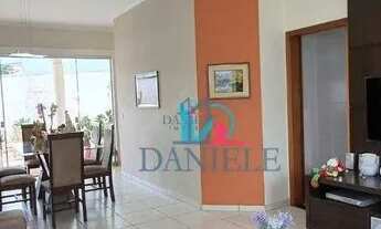 Imagem 2: Casa térrea com 3 dormitórios no Condomínio Damha!