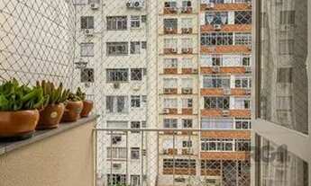 Imagem 3: Apartamento no Centro andar alto reformado de 2 dormitórios