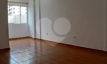 Imagem 4: Quarto e sala amplo Ponta da Praia Santos