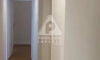 Imagem 6: Privilegio vende: Sala. 3 qtos. Ste. Coz planejada.Vaga. Reformado. Posto 4. documentação