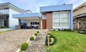 Imagem: Condomínio fechado, linda casa mobiliada