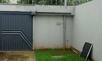 Imagem 2: Casa estilo sobrado com 2 quartos