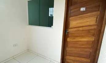 Imagem 6: Casa térrea com 3 quartos, terraço, gradeada, a poucos metros da avenida principal, por R