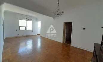 Imagem 3: Excelente imóvel com 122m², vista livre e vaga a venda na Glória