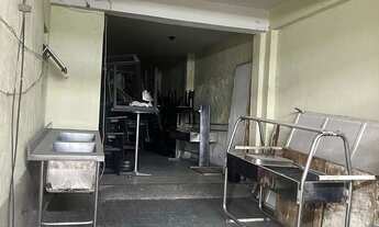 Imagem 3: Prédio comercial com 6 aptos e galpão