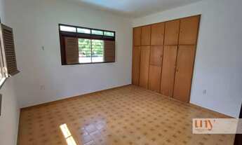 Imagem 7: Casa com 5 quartos e piscina, super bem localizada no bairro dos Estados