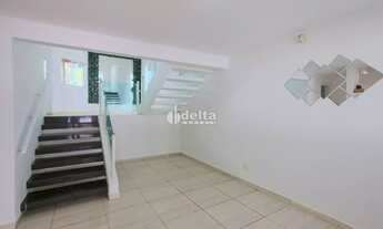 Imagem 3: Casa residencial com 5 quartos disponível para locação no bairro Jardim Karaíba em Uberlân