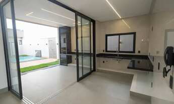 Imagem 2: Casa no Setor Três Marias, com 3 suítes plenas e 4 vagas de garagem