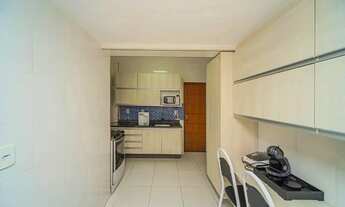 Imagem 5: Amplo 3 quartos ao lado da praça do bairro para venda