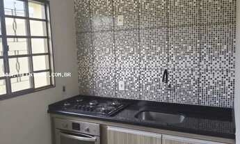 Imagem 6: Casa para Venda em Londrina, Indusville, 4 dormitórios, 1 suíte, 2 banheiros, 2 vagas