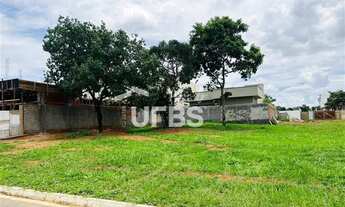 Imagem 2: Excelente terreno residencial à venda no Condomínio Goiânia Golfe Clube, com 417m² e local