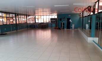 Imagem 2: Prédio comercial no bairro Grã Duquesa