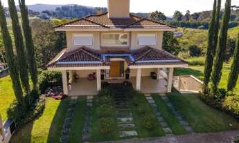 Imagem: Sobrado Com Três Andares - Condomínio